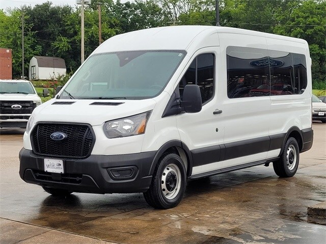 2023 Ford Transit photo 2