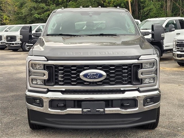 2026 Ford F-350 photo 2