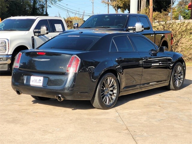 2013 Chrysler 300 C photo 4