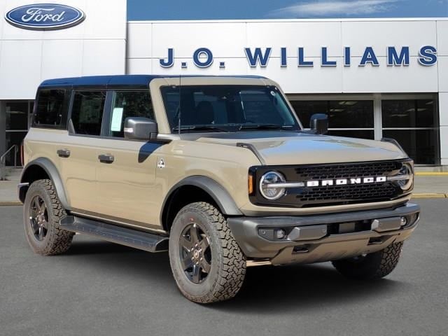 2025 Ford Bronco 4-Door Outer Banks's photo