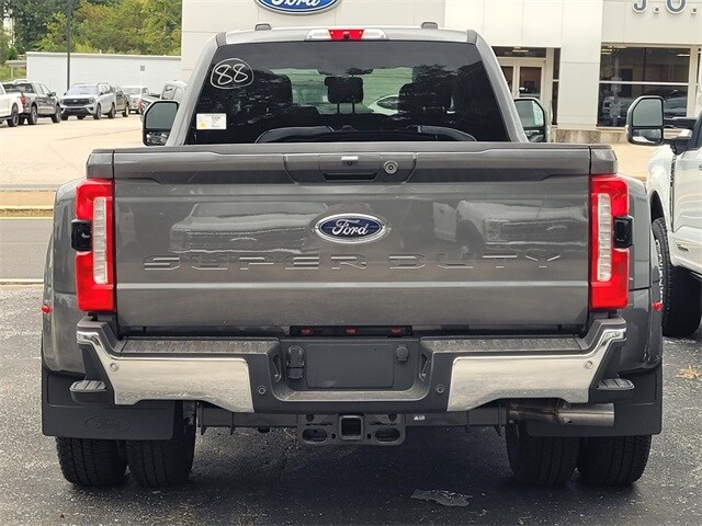 2026 Ford F-350 photo 4