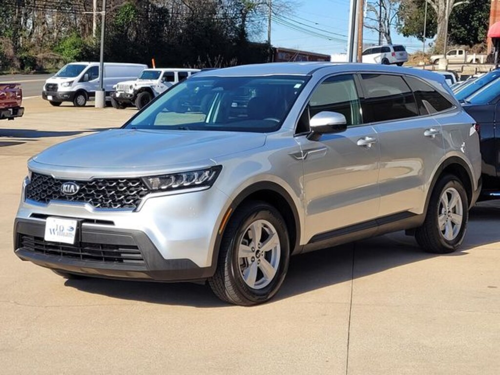 Used 2021 Kia Sorento LX SUV