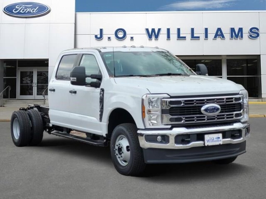 New 2026 Ford F-350SD XL Chassis