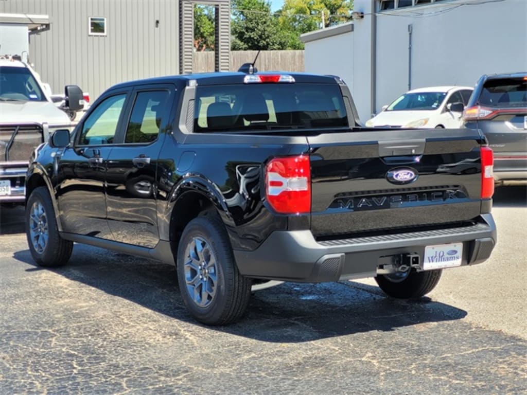 New 2025 Ford Maverick XLT Truck