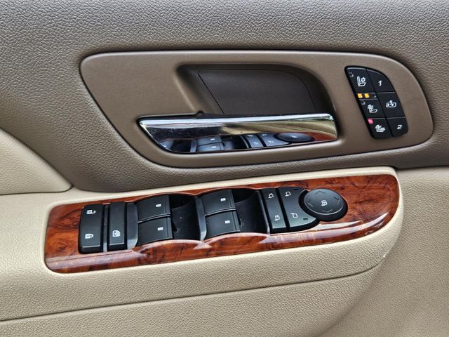 2013 Chevrolet Avalanche LTZ - Photo 18