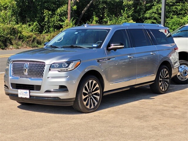 2022 Lincoln Navigator L Reserve photo 3