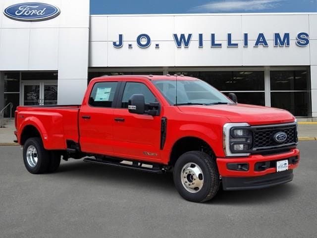 2026 Ford F-350 XL 4x4 Crew Cab 8' Box DRW's photo