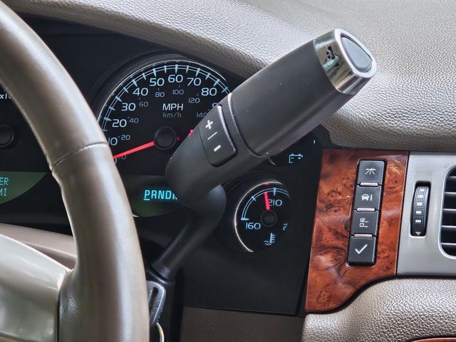 2013 Chevrolet Avalanche LTZ - Photo 25