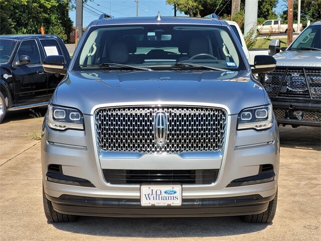 2022 Lincoln Navigator L Reserve photo 2