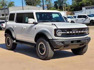 2025 Ford Bronco Outer Banks SUV
