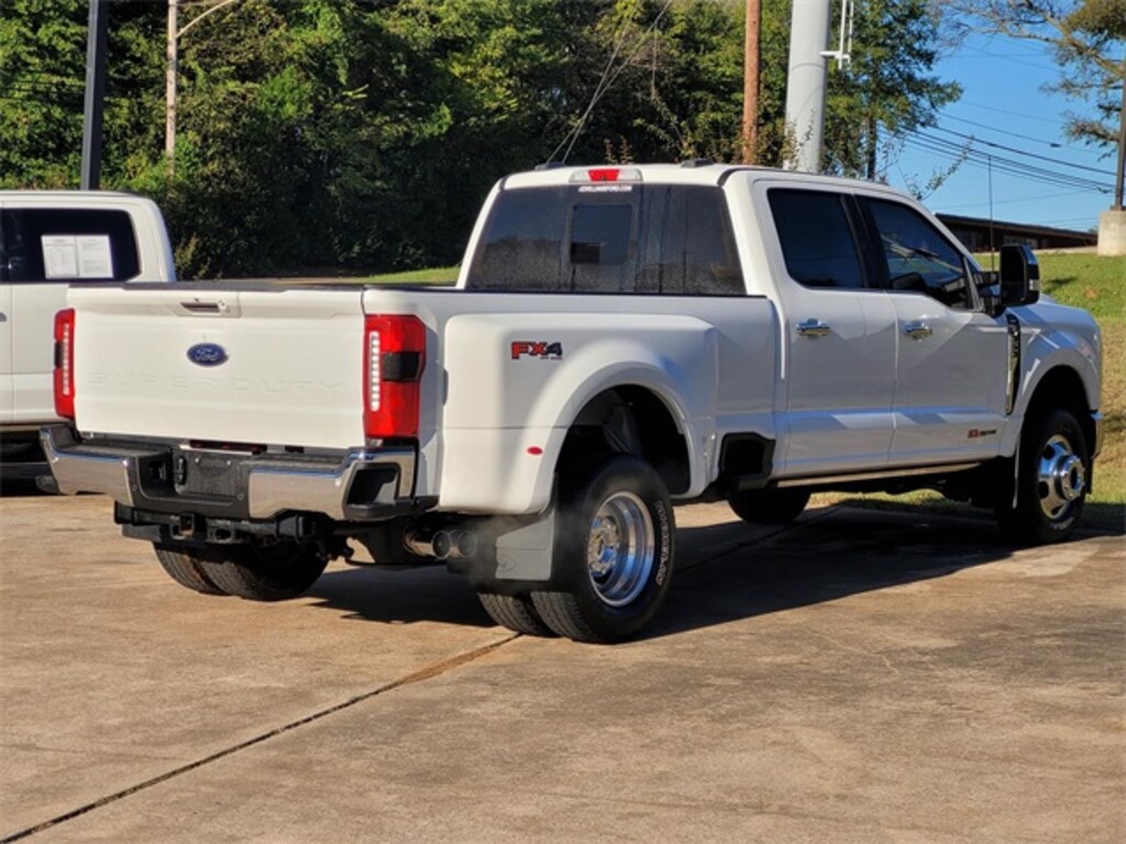 Used 2023 Ford F-350SD Lariat Truck