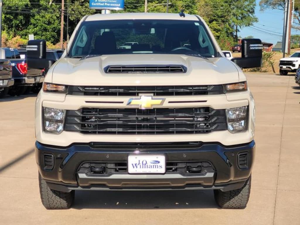 Used 2026 Chevrolet Silverado 2500HD Custom Truck
