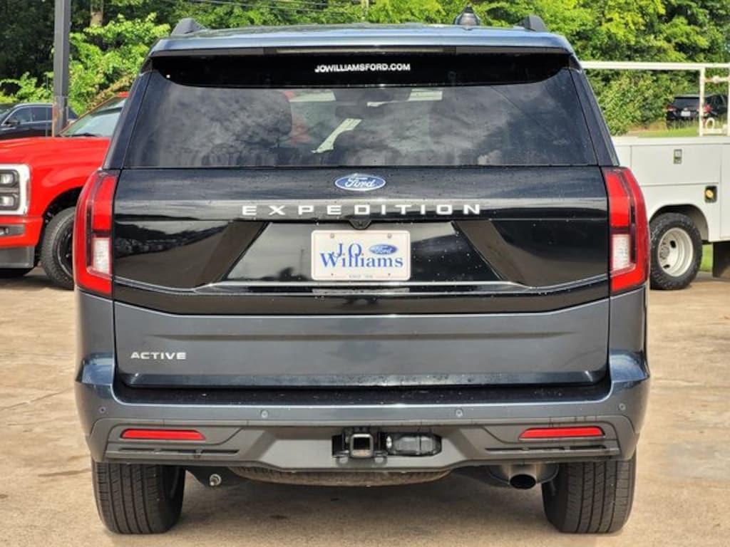 Used 2025 Ford Expedition Active SUV