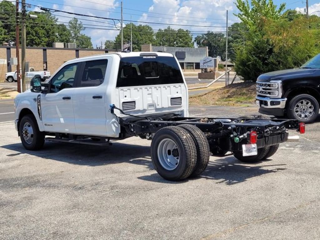 New 2026 Ford F-350SD XL Chassis