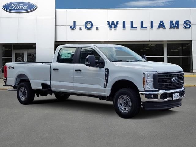 2026 Ford F-250 XL 4x4 Crew Cab 8' Box's photo