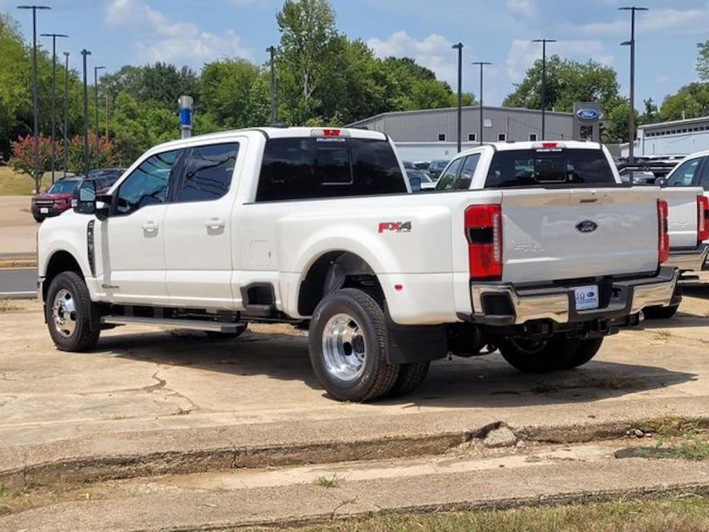 New 2026 Ford F-350SD Lariat Truck