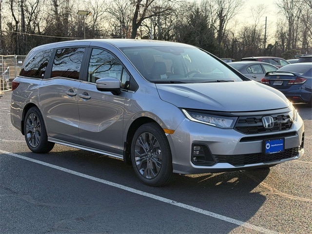 2026 Honda Odyssey Touring's photo