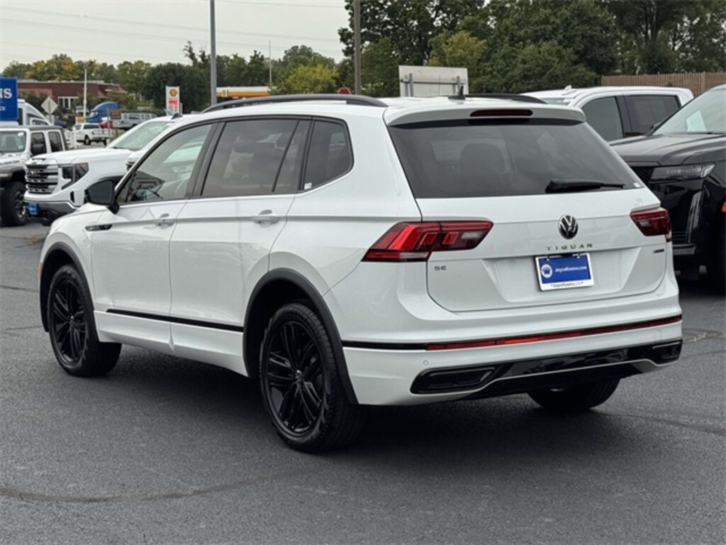Used 2022 Volkswagen Tiguan 2.0T SE R-Line Black SUV