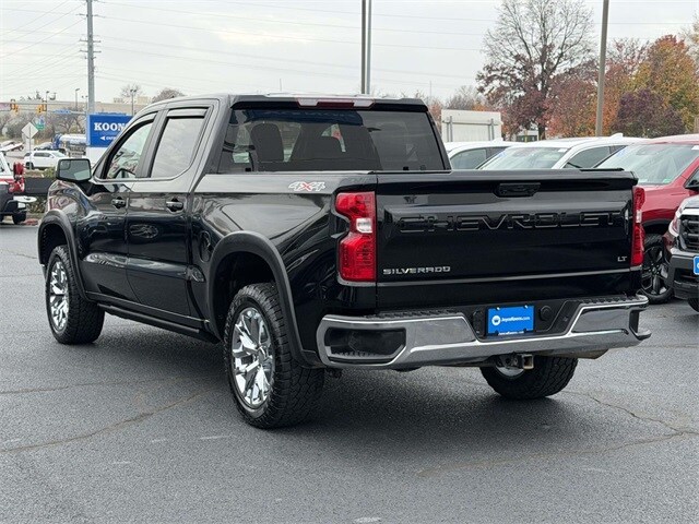 2022 Chevrolet Silverado 1500 LT photo 3