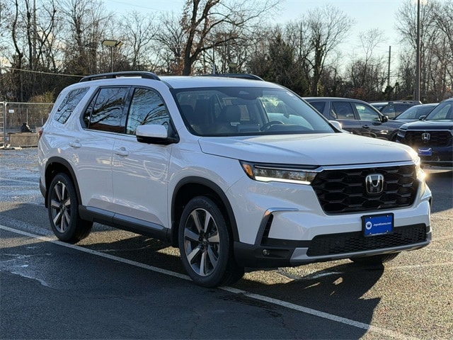 2025 Honda Pilot Elite's photo