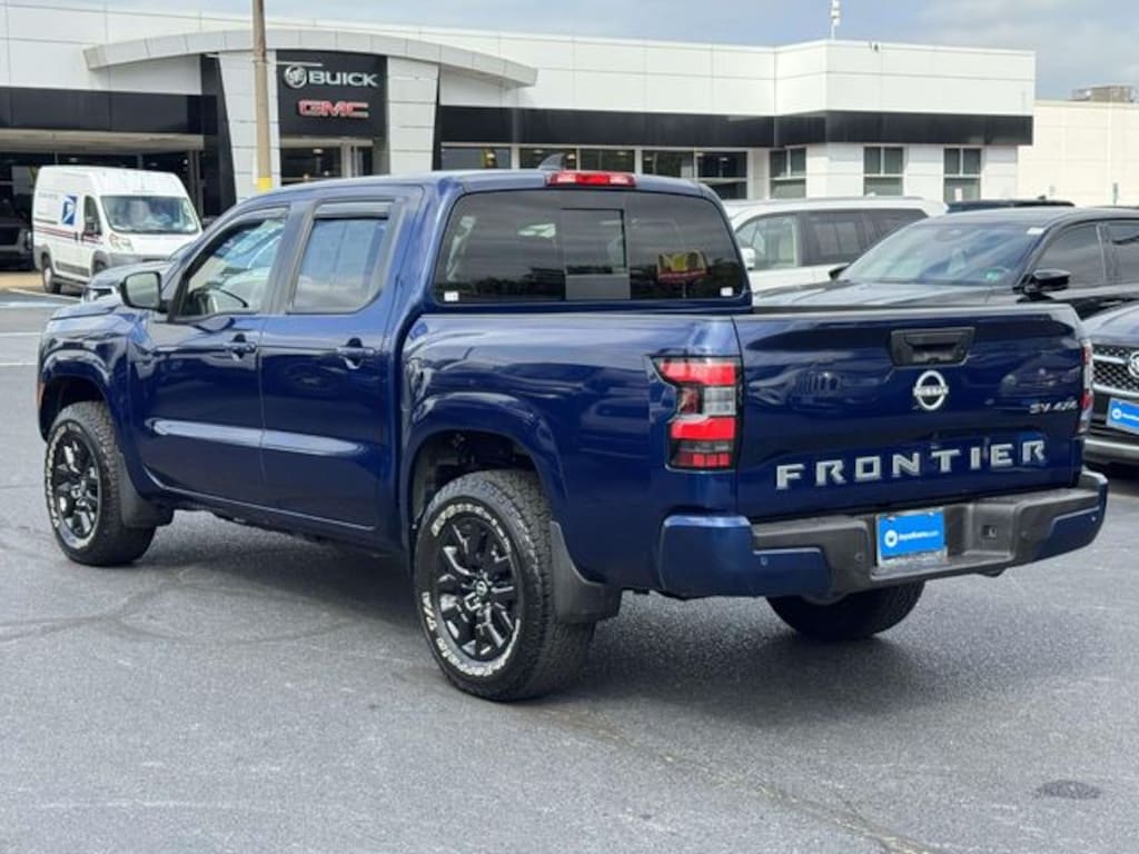 Used 2023 Nissan Frontier SV Truck Crew Cab