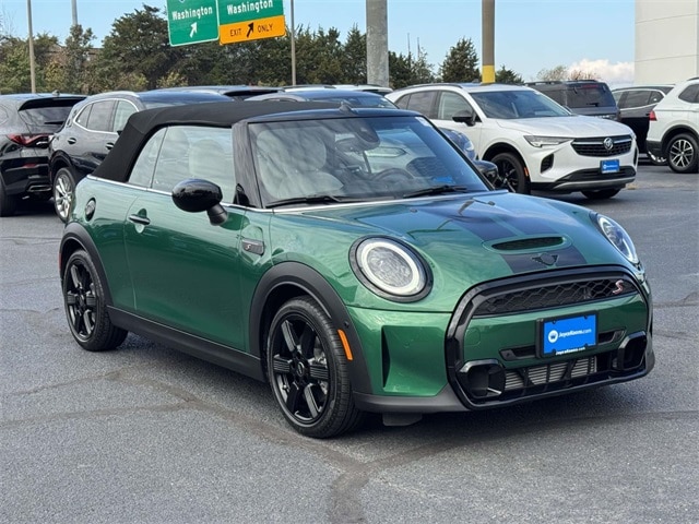 2023 MINI Convertible S's photo