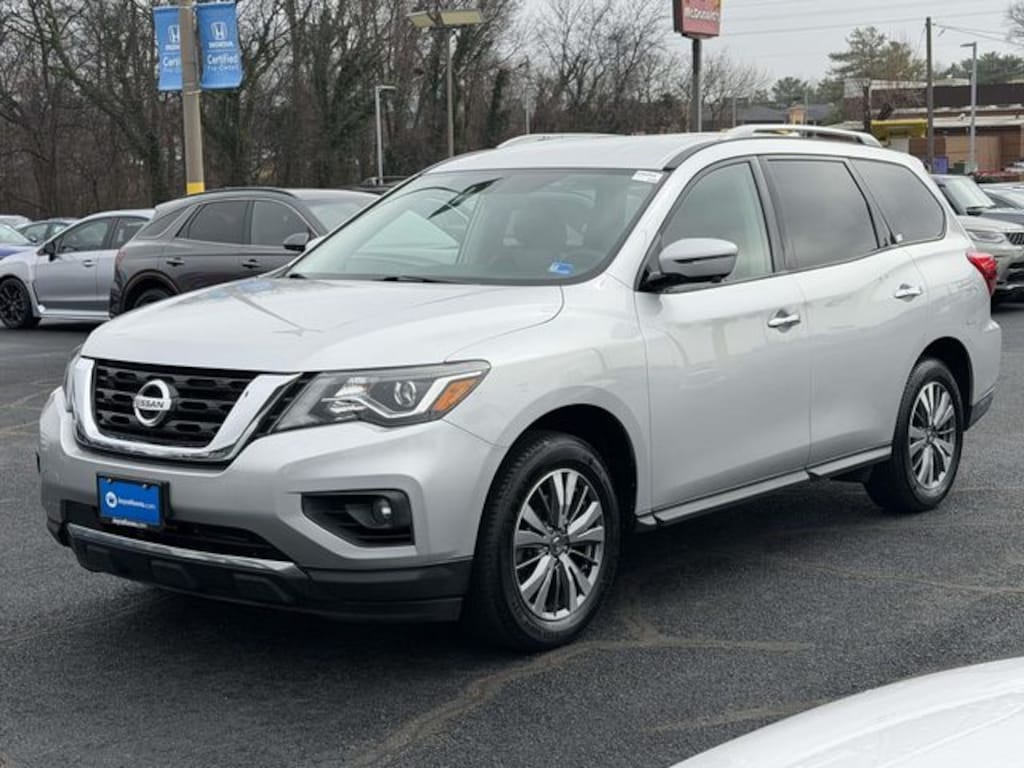 Used 2019 Nissan Pathfinder SL SUV