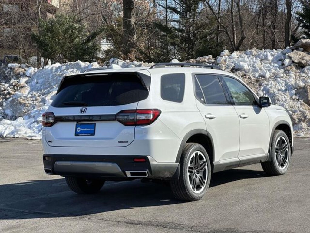 New 2026 Honda Pilot Touring SUV