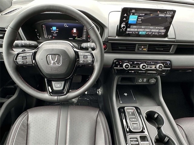 2025 Honda Pilot Black Edition photo 2