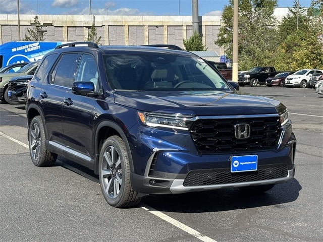 2025 Honda Pilot Touring's photo