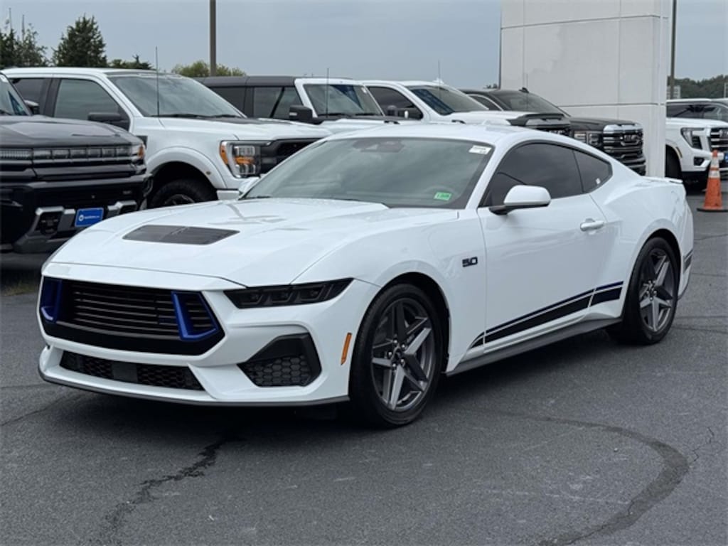 Used 2025 Ford Mustang Coupe