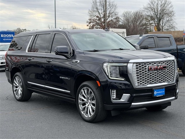 2023 GMC Yukon XL Denali's photo