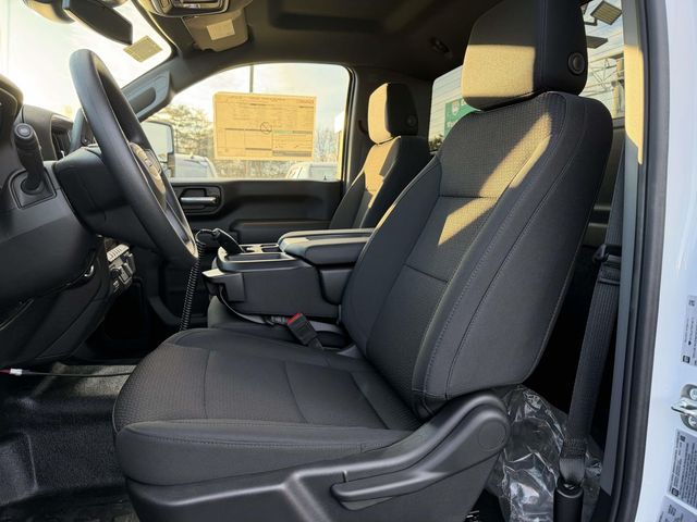 2025 GMC Sierra 2500HD Pro - Photo 9