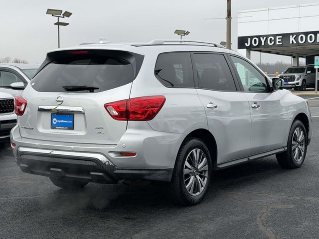Used 2019 Nissan Pathfinder SL SUV
