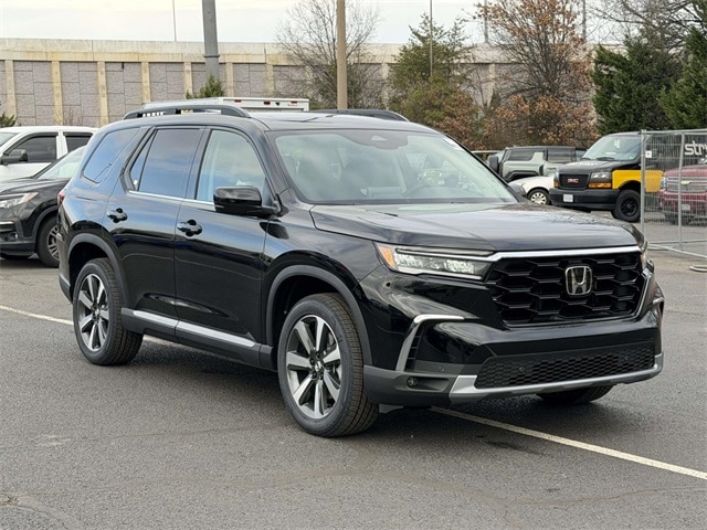 2025 Honda Pilot Touring's photo