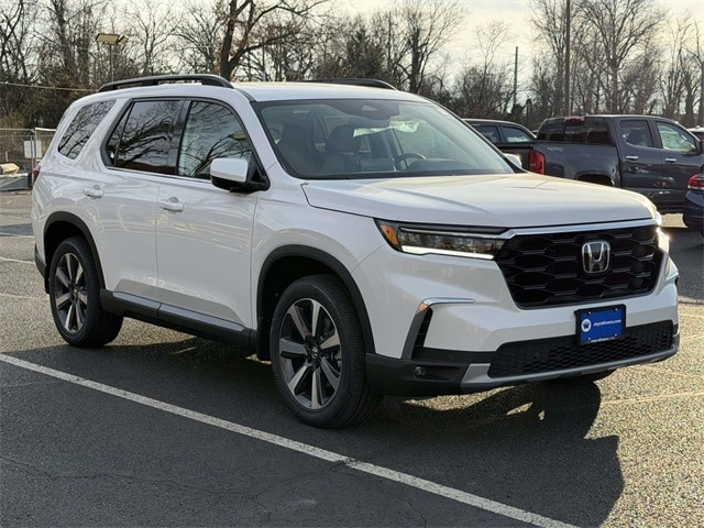 2025 Honda Pilot Touring's photo