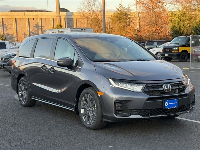 2026 Honda Odyssey Touring's photo