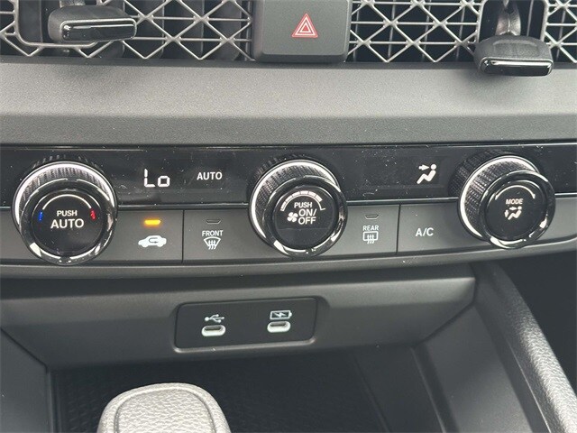 2025 Honda Accord LX photo 4