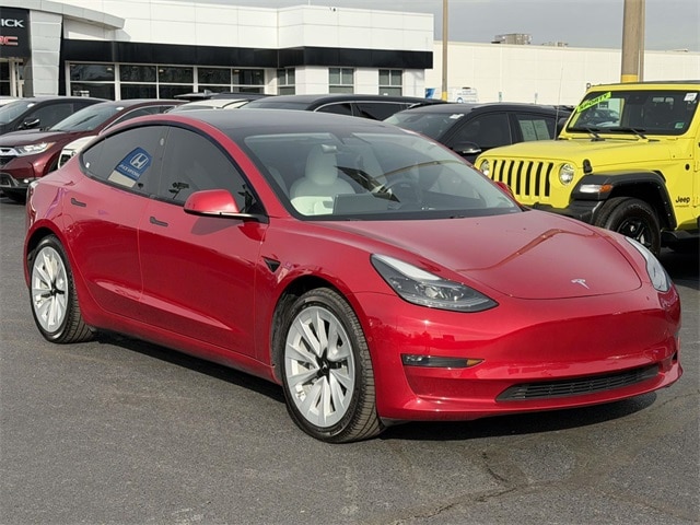 2021 Tesla Model 3 Base's photo