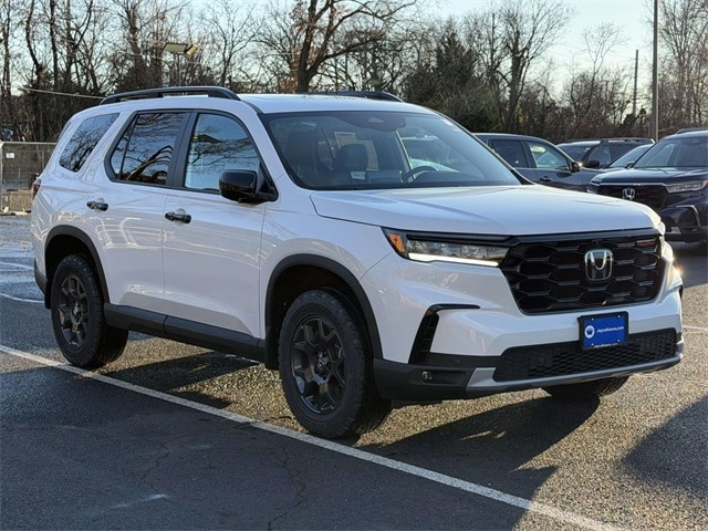 2025 Honda Pilot TrailSport's photo
