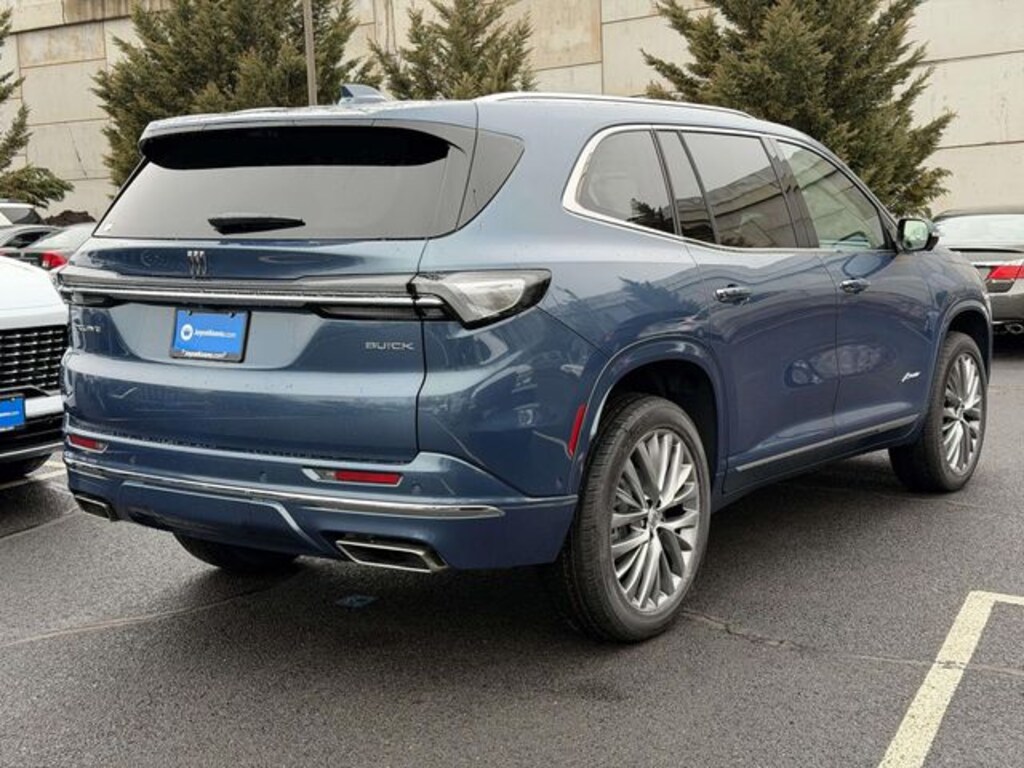 New 2026 Buick Enclave Avenir SUV