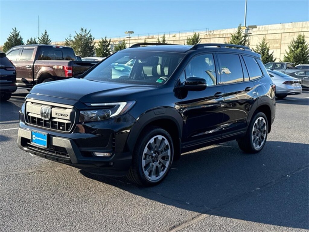 Used 2025 Honda Passport Black Edition SUV