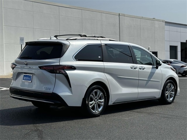 Used 2022 Toyota Sienna Platinum with VIN 5TDESKFC3NS051008 for sale in Manassas, VA