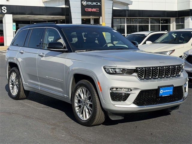 2024 Jeep Grand Cherokee Summit's photo