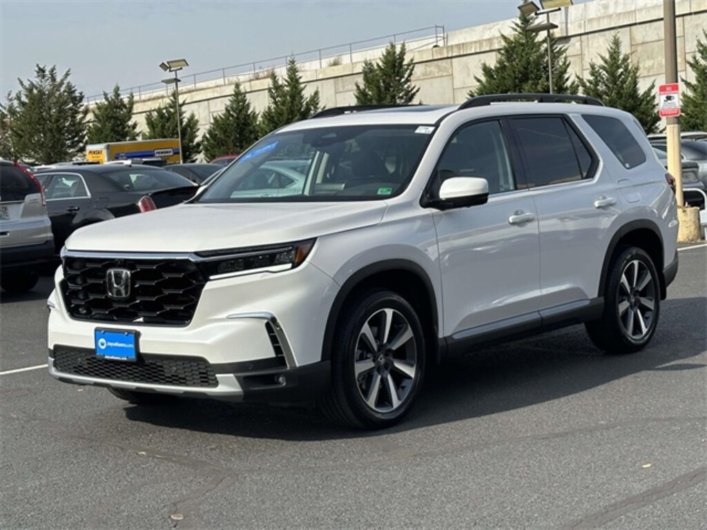 Certified 2025 Honda Pilot Elite SUV
