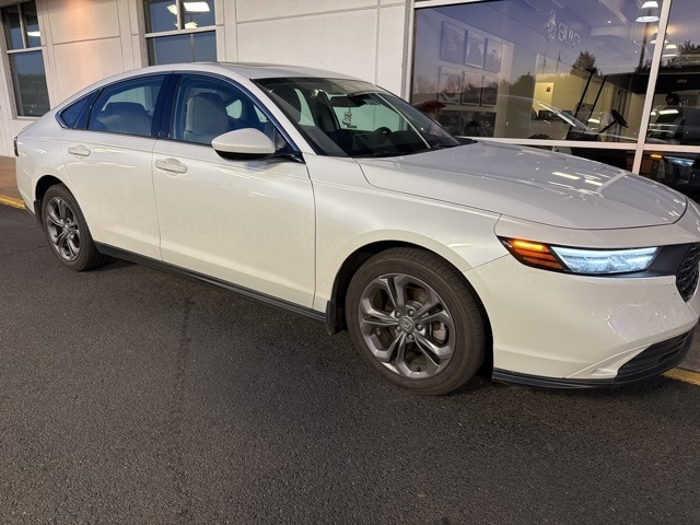 2023 Honda Accord EX's photo