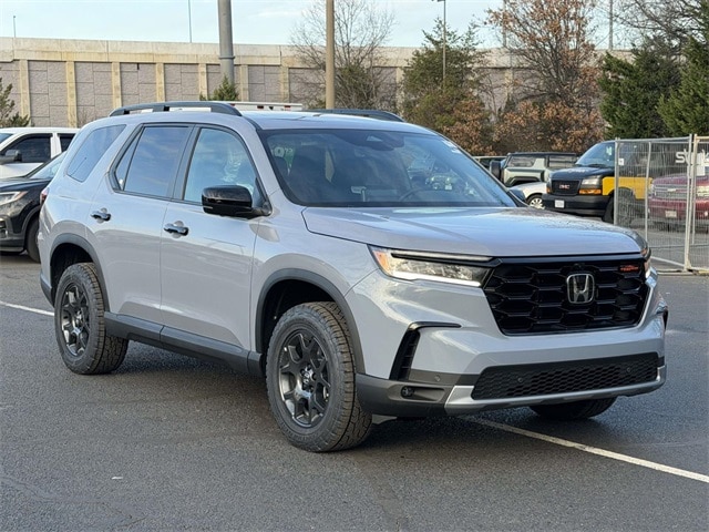 2025 Honda Pilot TrailSport's photo