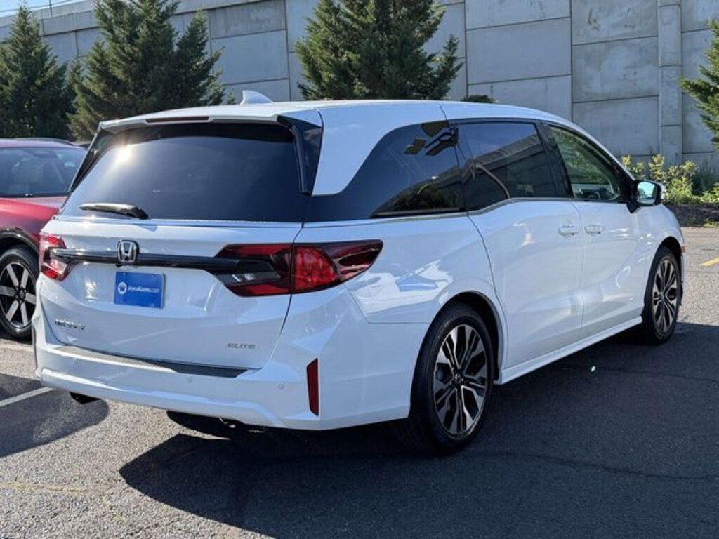 New 2026 Honda Odyssey Elite Van Passenger