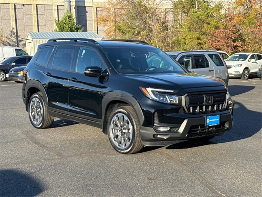 Used 2025 Honda Passport Black Edition SUV