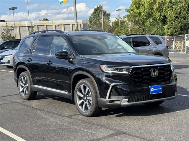 2025 Honda Pilot Touring's photo